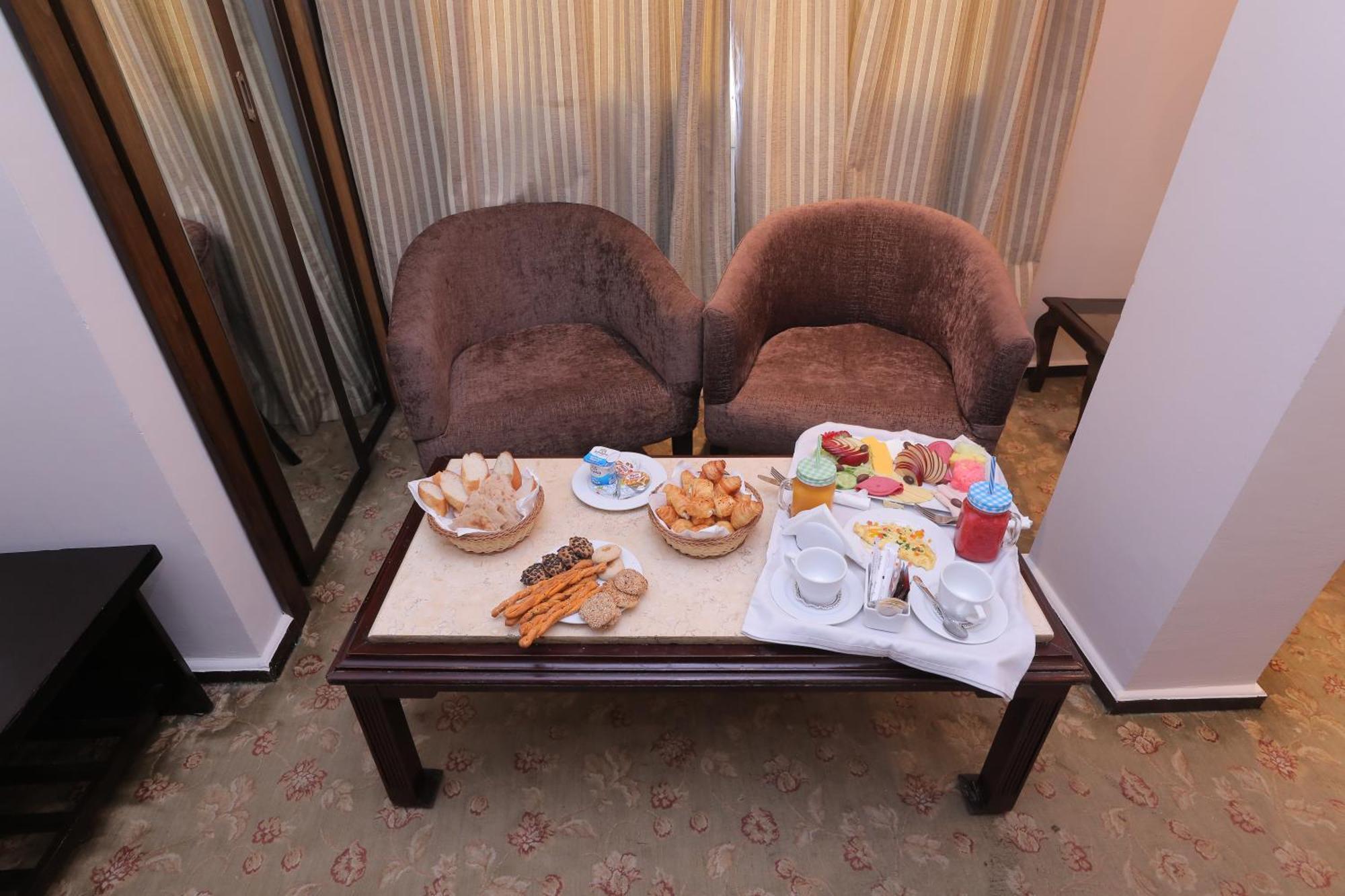 Aura Inn Hotel Cairo Giza Buitenkant foto